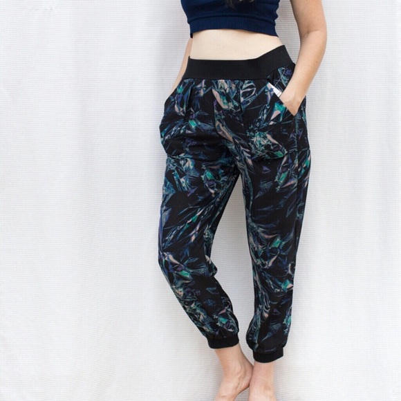 Urban Outfitters Pants - Urban Outfitters Silence + Noise harem pants